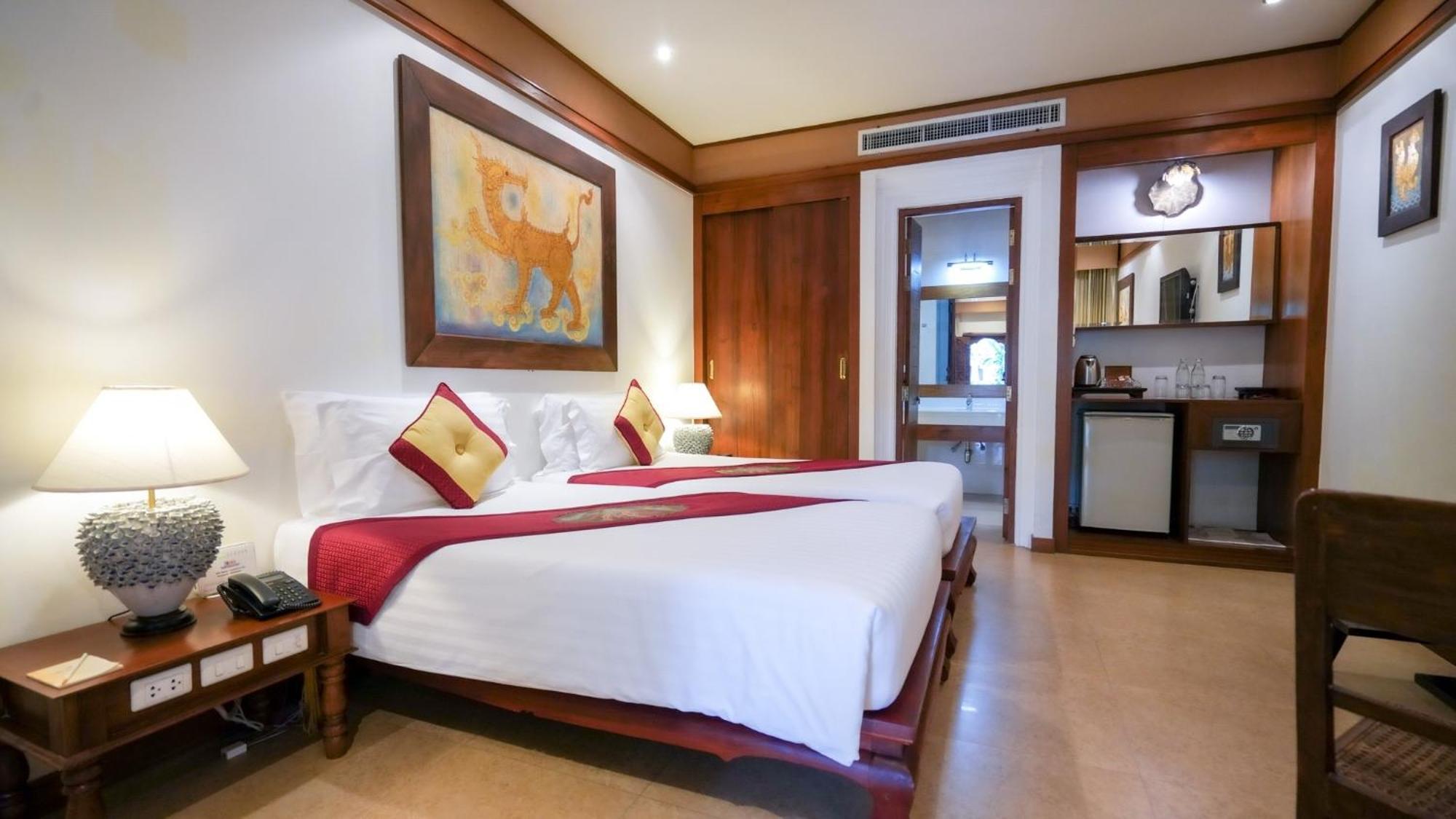 Kodchasri Thani Hotel Chiangmai Чиангмай Екстериор снимка