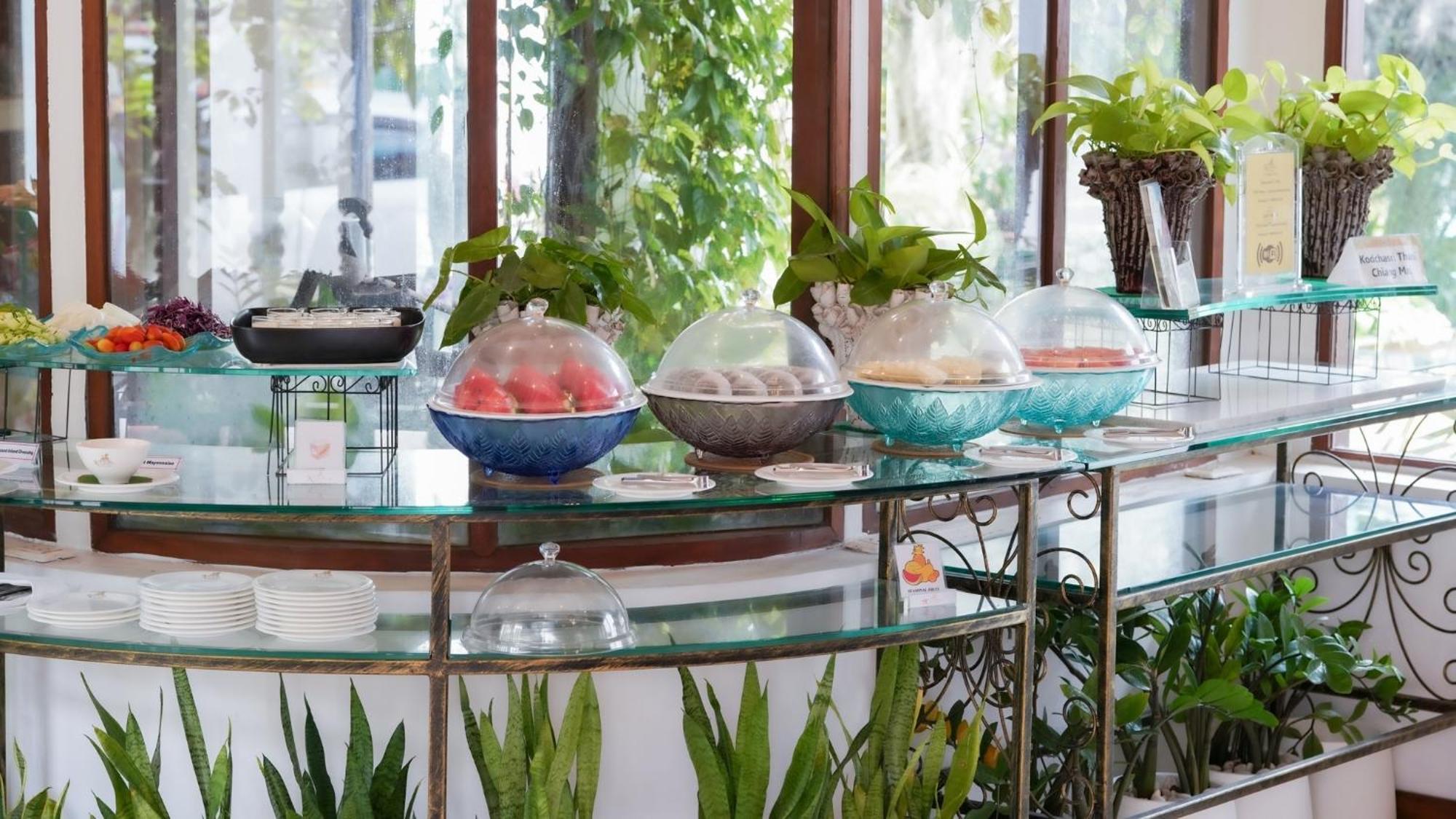 Kodchasri Thani Hotel Chiangmai Чиангмай Екстериор снимка