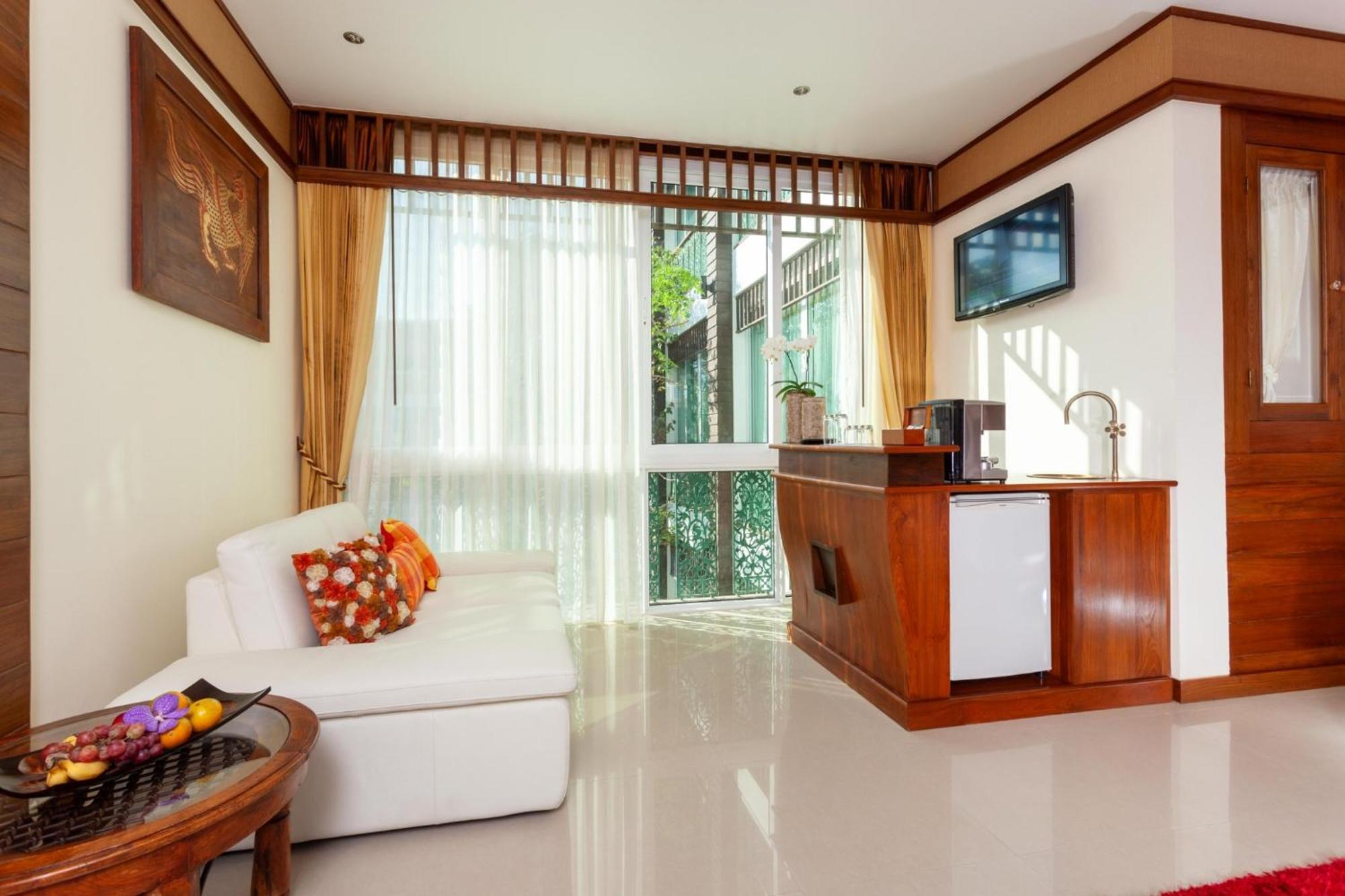 Kodchasri Thani Hotel Chiangmai Чиангмай Екстериор снимка